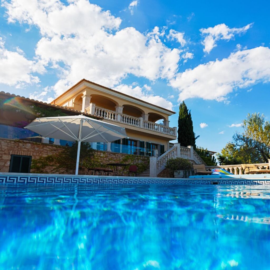 Backyard swimming pool